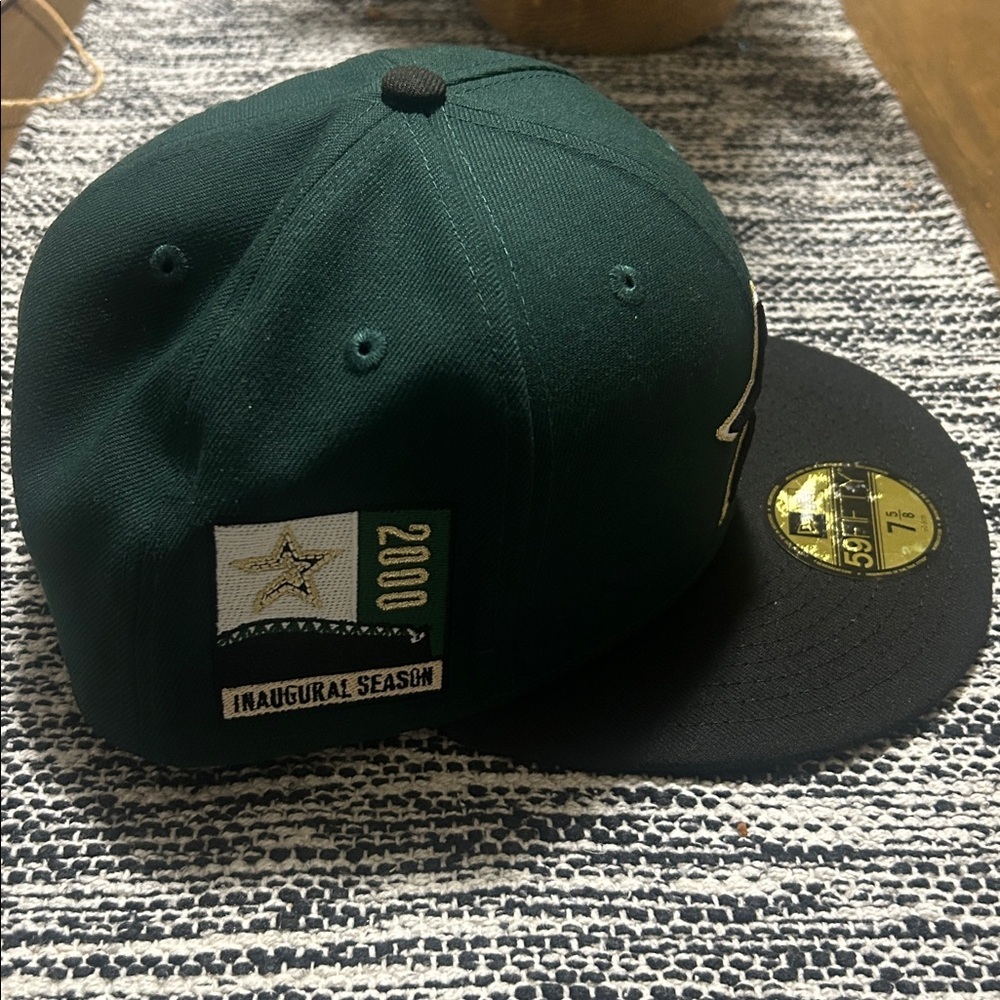 New Era 59fifty 7 5/8 green & black 2000 inaugural season fitted hat, like new - Picture 2 of 8